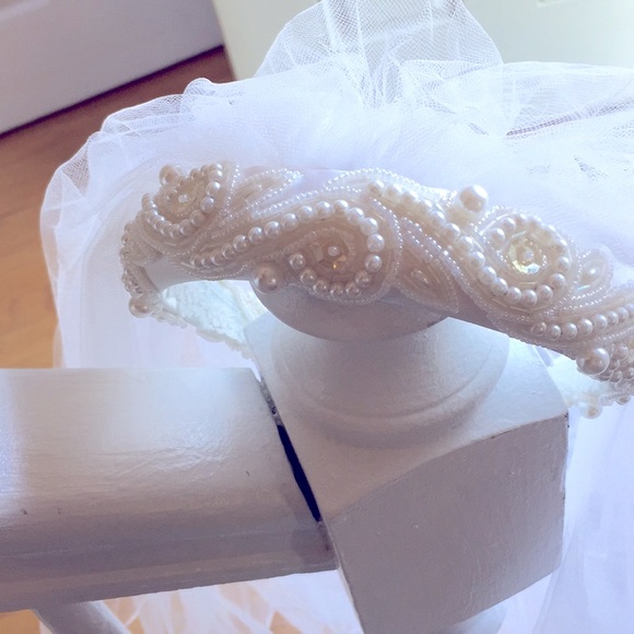 Bridal Veil Headband Pearl and sequin with Blusher - Picture 3 of 7